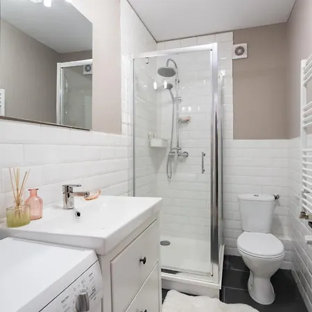 Blush Piata Amzei Apartman *